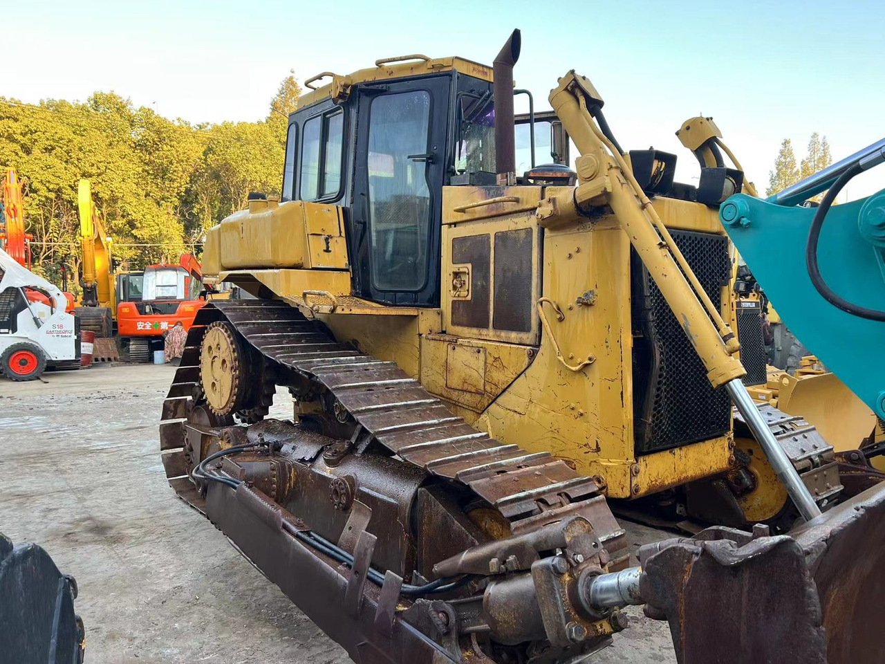 CATERPILLAR D6H - Бульдозер: фото 3 CATERPILLAR D6H - Бульдозер: фото 3
