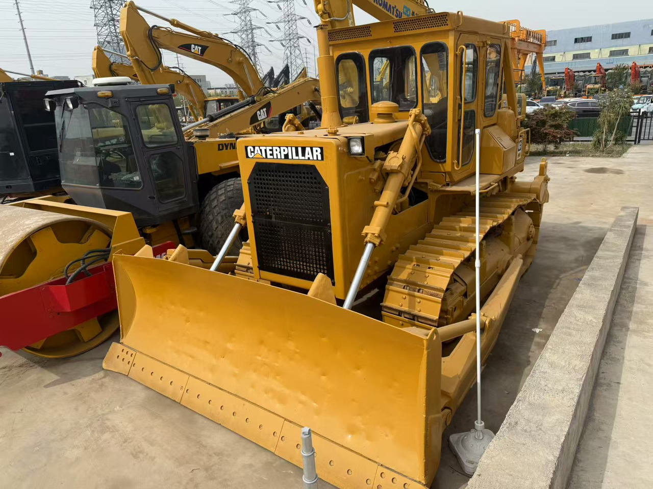 CATERPILLAR D8K - Бульдозер: фото 3 CATERPILLAR D8K - Бульдозер: фото 3