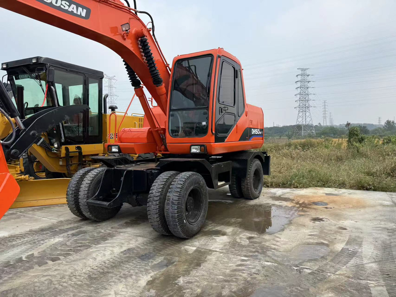 DOOSAN DH150W-7 - Колёсный экскаватор: фото 3 DOOSAN DH150W-7 - Колёсный экскаватор: фото 3