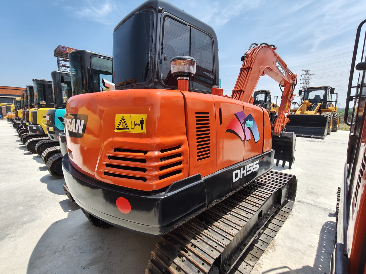 DOOSAN DH55 - Гусеничный экскаватор: фото 2 DOOSAN DH55 - Гусеничный экскаватор: фото 2
