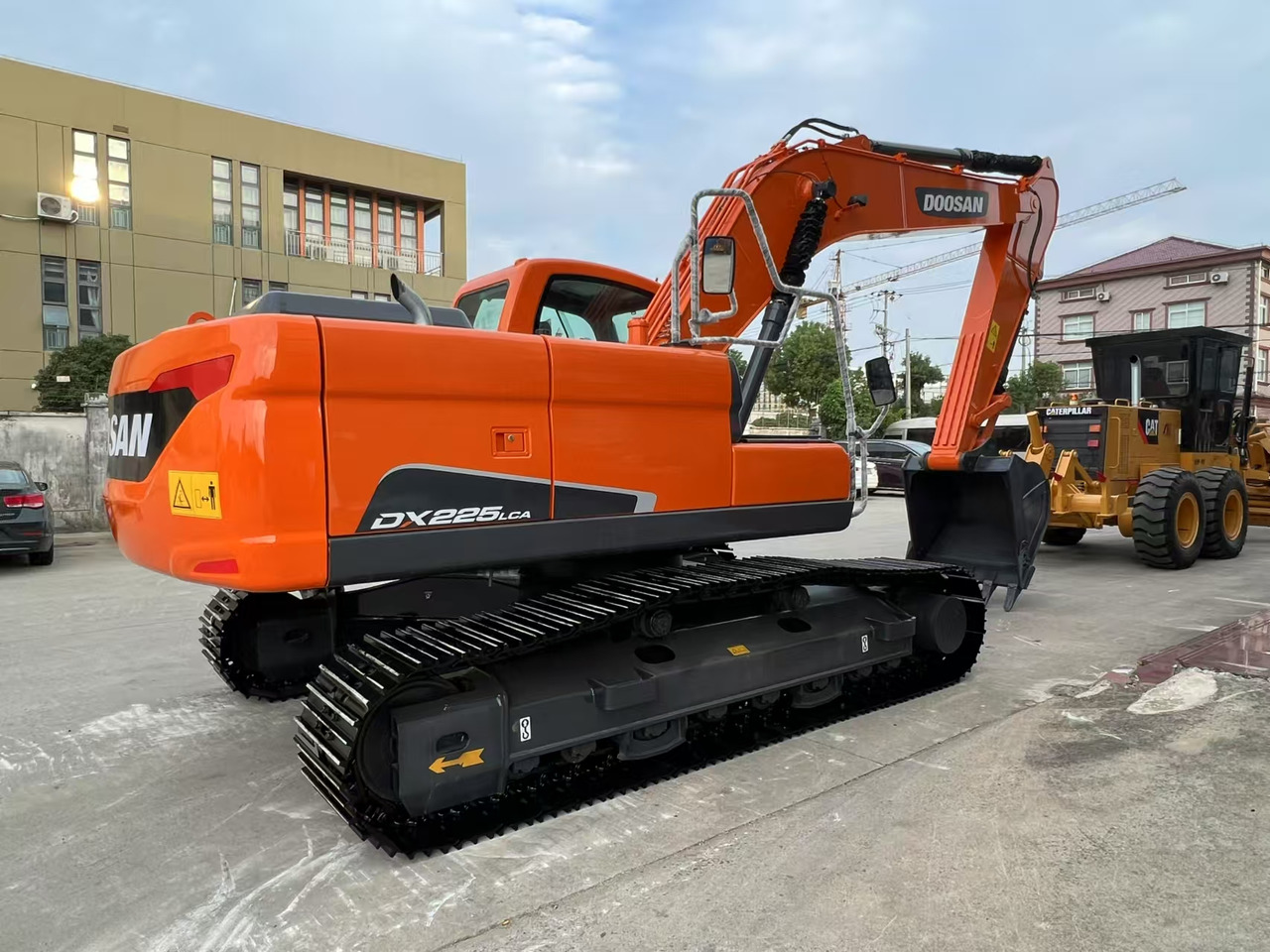 DOOSAN DX225LCA - Гусеничный экскаватор: фото 4 DOOSAN DX225LCA - Гусеничный экскаватор: фото 4