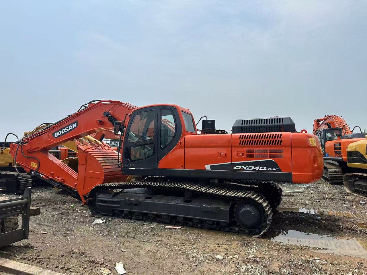 DOOSAN DX340LC-9C - Гусеничный экскаватор: фото 2 DOOSAN DX340LC-9C - Гусеничный экскаватор: фото 2