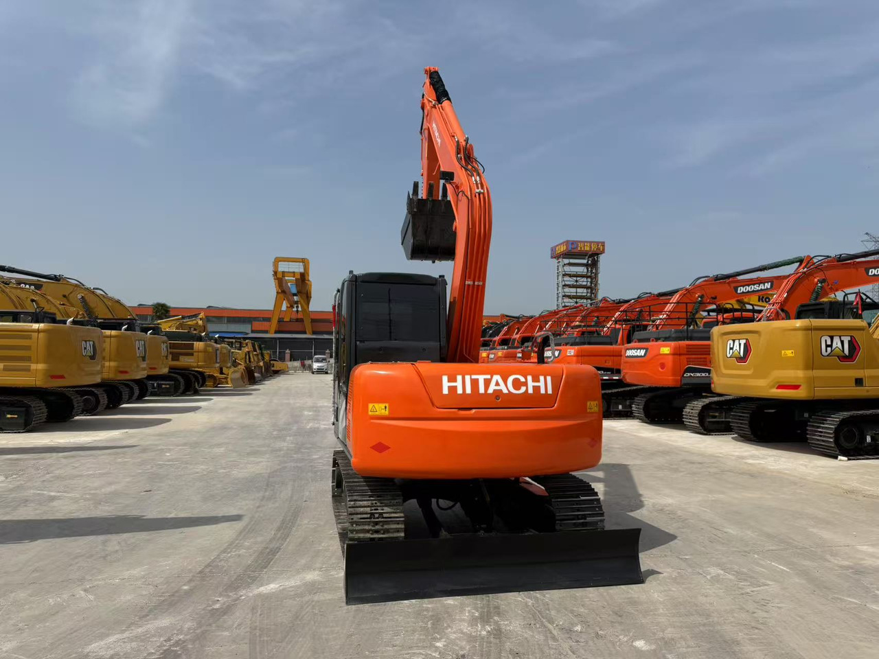 HITACHI ZX70 - Гусеничный экскаватор: фото 2 HITACHI ZX70 - Гусеничный экскаватор: фото 2