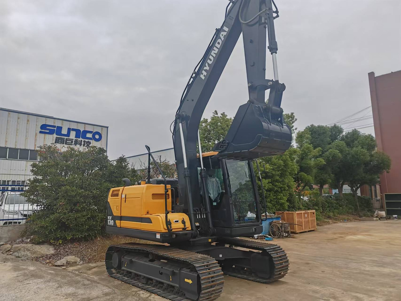 HYUNDAI HX130 - Гусеничный экскаватор: фото 3 HYUNDAI HX130 - Гусеничный экскаватор: фото 3