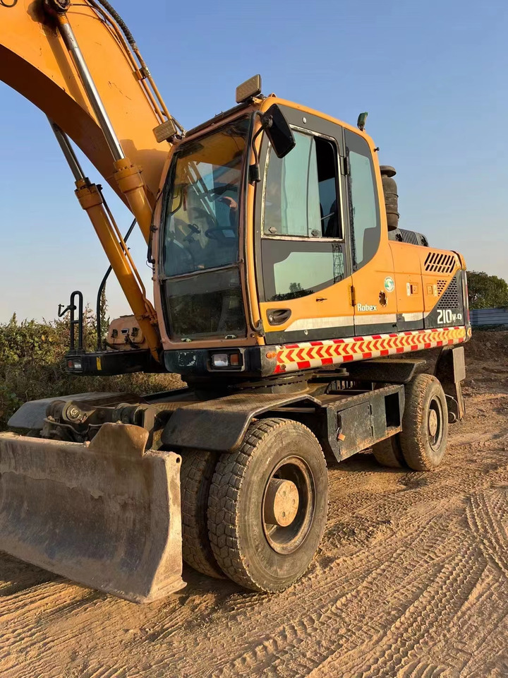 HYUNDAI R210W-9 - Колёсный экскаватор: фото 5 HYUNDAI R210W-9 - Колёсный экскаватор: фото 5