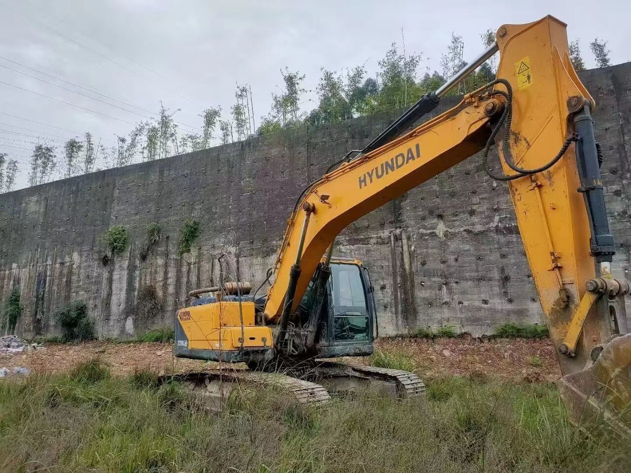HYUNDAI R225LVS - Экскаватор: фото 3 HYUNDAI R225LVS - Экскаватор: фото 3