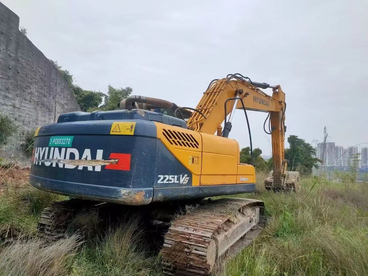 HYUNDAI R225LVS - Экскаватор: фото 2 HYUNDAI R225LVS - Экскаватор: фото 2