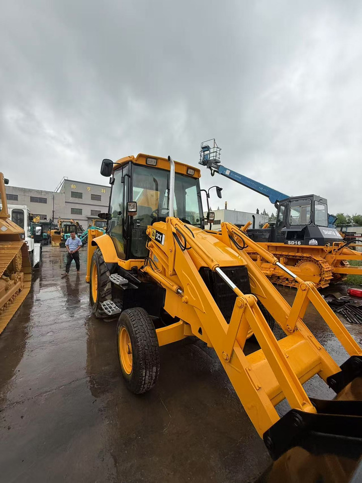 JCB 3CX - Экскаватор-погрузчик: фото 2 JCB 3CX - Экскаватор-погрузчик: фото 2