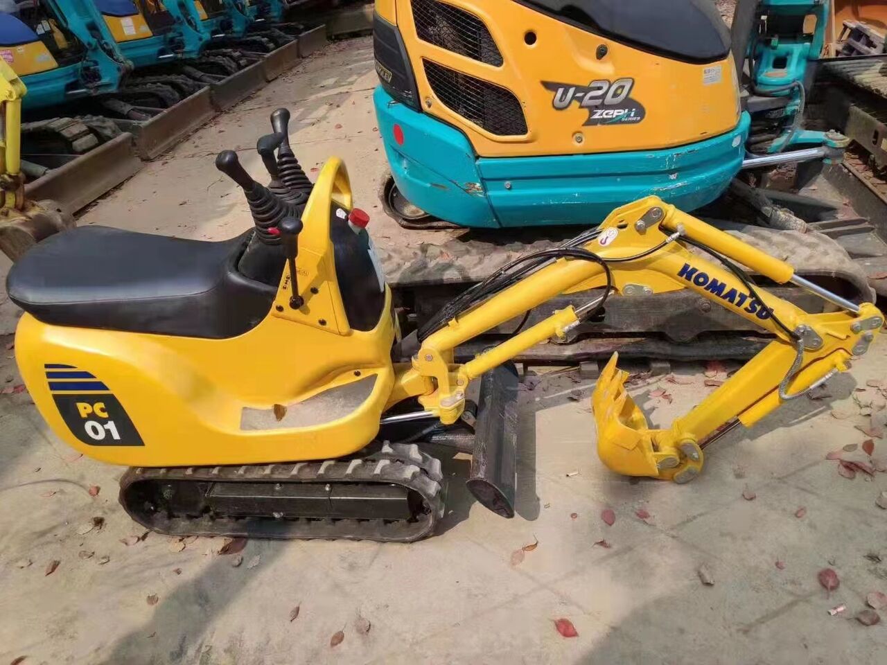 KOMATSU PC01 - Мини-экскаватор: фото 1 KOMATSU PC01 - Мини-экскаватор: фото 1