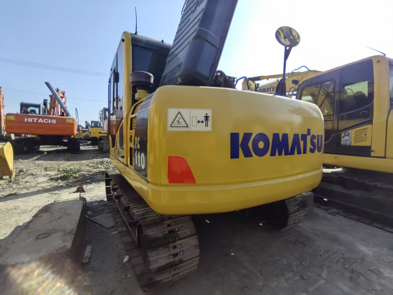KOMATSU PC110-7 - Гусеничный экскаватор: фото 5 KOMATSU PC110-7 - Гусеничный экскаватор: фото 5