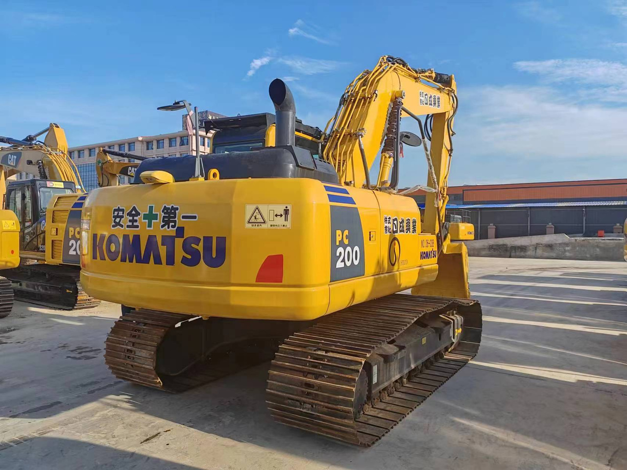 KOMATSU PC200-8 - Гусеничный экскаватор: фото 4 KOMATSU PC200-8 - Гусеничный экскаватор: фото 4