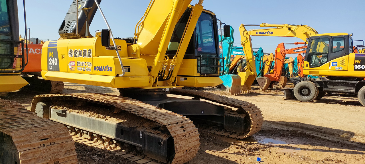 KOMATSU PC240-8 - Гусеничный экскаватор: фото 4 KOMATSU PC240-8 - Гусеничный экскаватор: фото 4