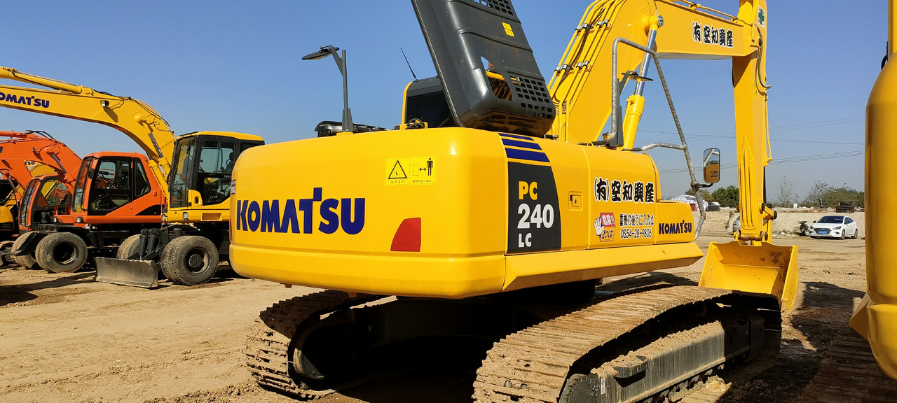 KOMATSU PC240-8 - Гусеничный экскаватор: фото 5 KOMATSU PC240-8 - Гусеничный экскаватор: фото 5