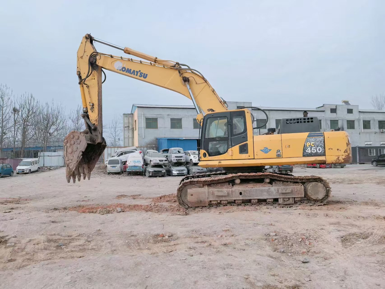 KOMATSU PC450-8 - Гусеничный экскаватор: фото 1 KOMATSU PC450-8 - Гусеничный экскаватор: фото 1
