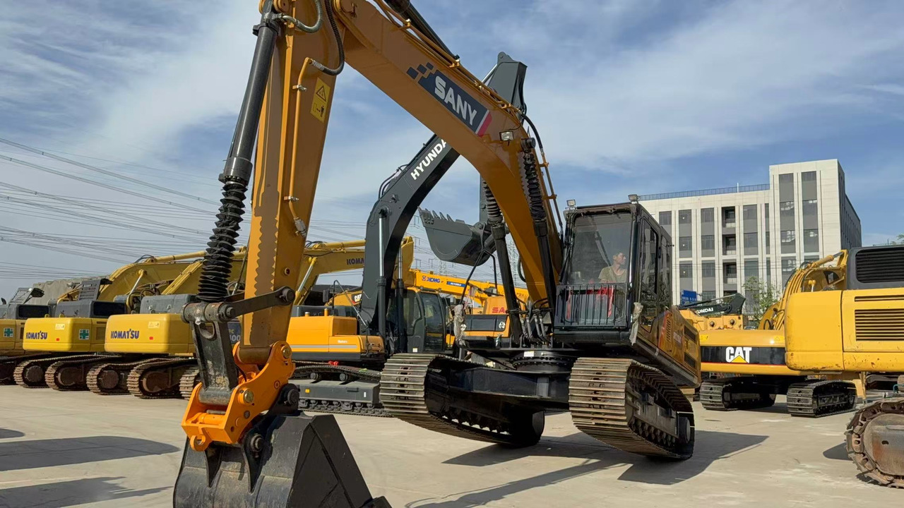 SANY SY215C - Гусеничный экскаватор: фото 5 SANY SY215C - Гусеничный экскаватор: фото 5