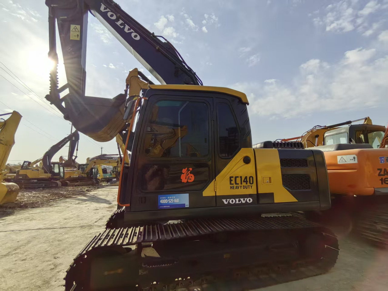 VOLVO EC140 - Гусеничный экскаватор: фото 3 VOLVO EC140 - Гусеничный экскаватор: фото 3