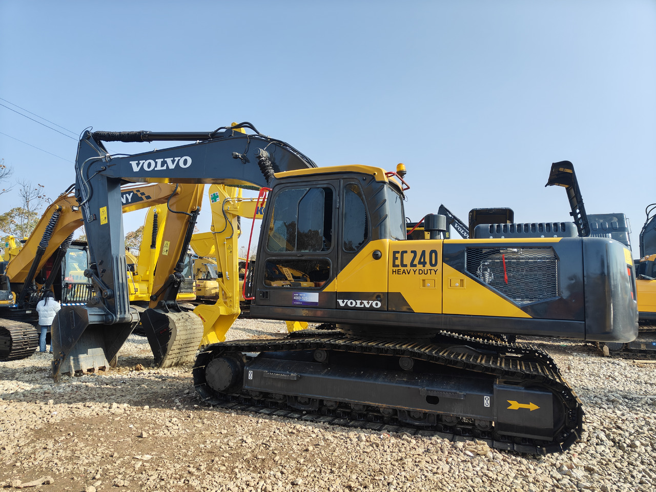 VOLVO EC240 - Гусеничный экскаватор: фото 1 VOLVO EC240 - Гусеничный экскаватор: фото 1