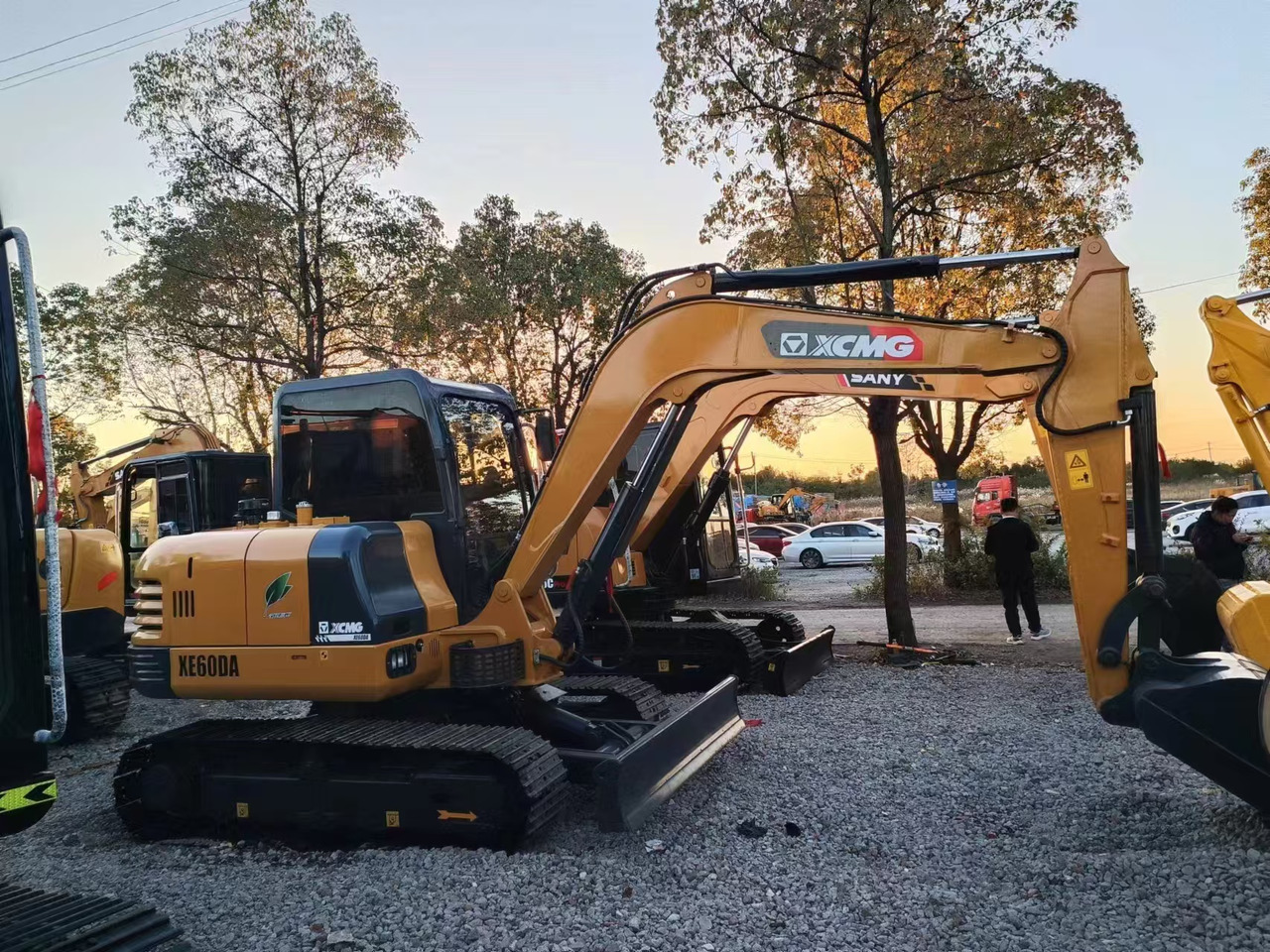 XCMG XE60DA - Гусеничный экскаватор: фото 2 XCMG XE60DA - Гусеничный экскаватор: фото 2