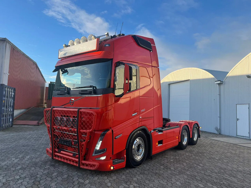 Volvo FH 16.750 FH 16 6x4 - Тягач: фото 2 Volvo FH 16.750 FH 16 6x4 - Тягач: фото 2