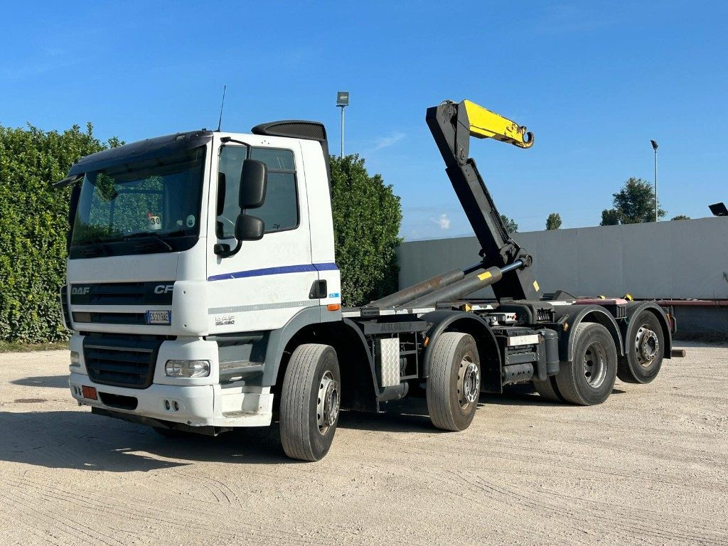 DAF CF85 SCARRABILE - Крюковой мультилифт: фото 1 DAF CF85 SCARRABILE - Крюковой мультилифт: фото 1