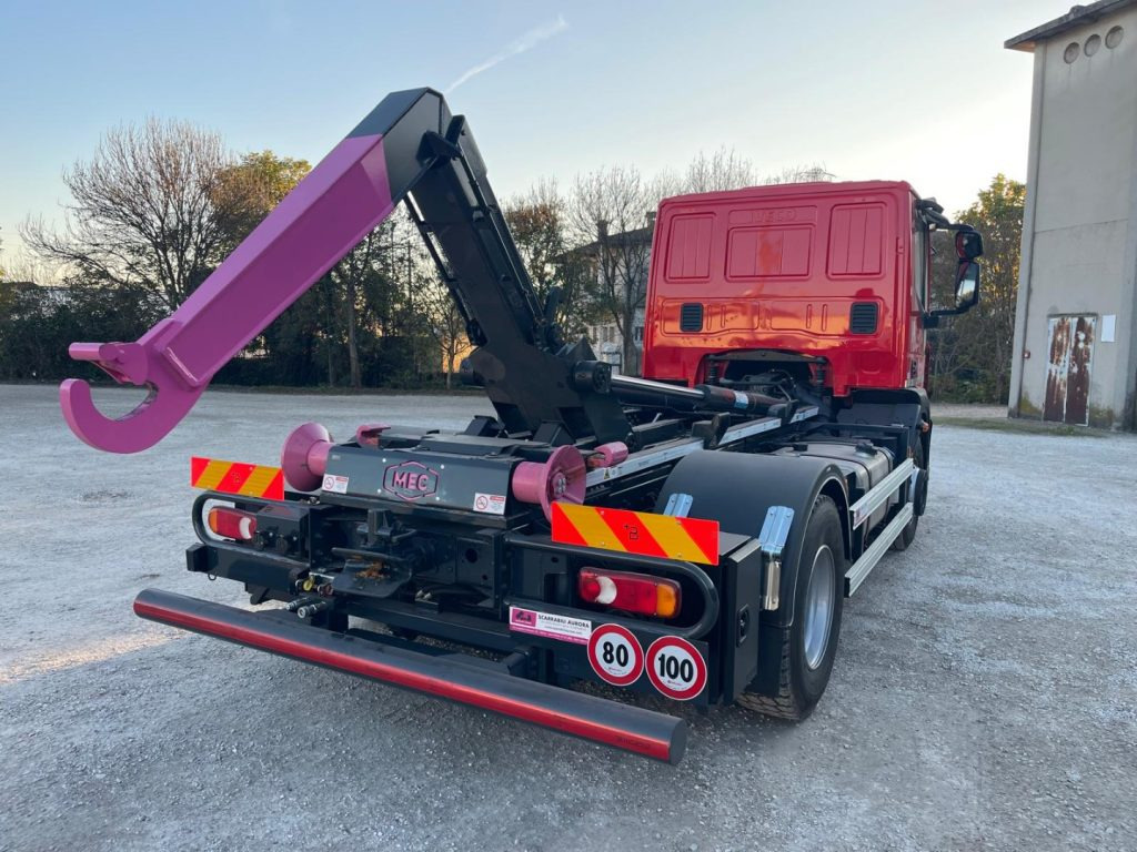 IVECO EUROCARGO 160E32 CON SCARRABILE NUOVO - Крюковой мультилифт: фото 5 IVECO EUROCARGO 160E32 CON SCARRABILE NUOVO - Крюковой мультилифт: фото 5