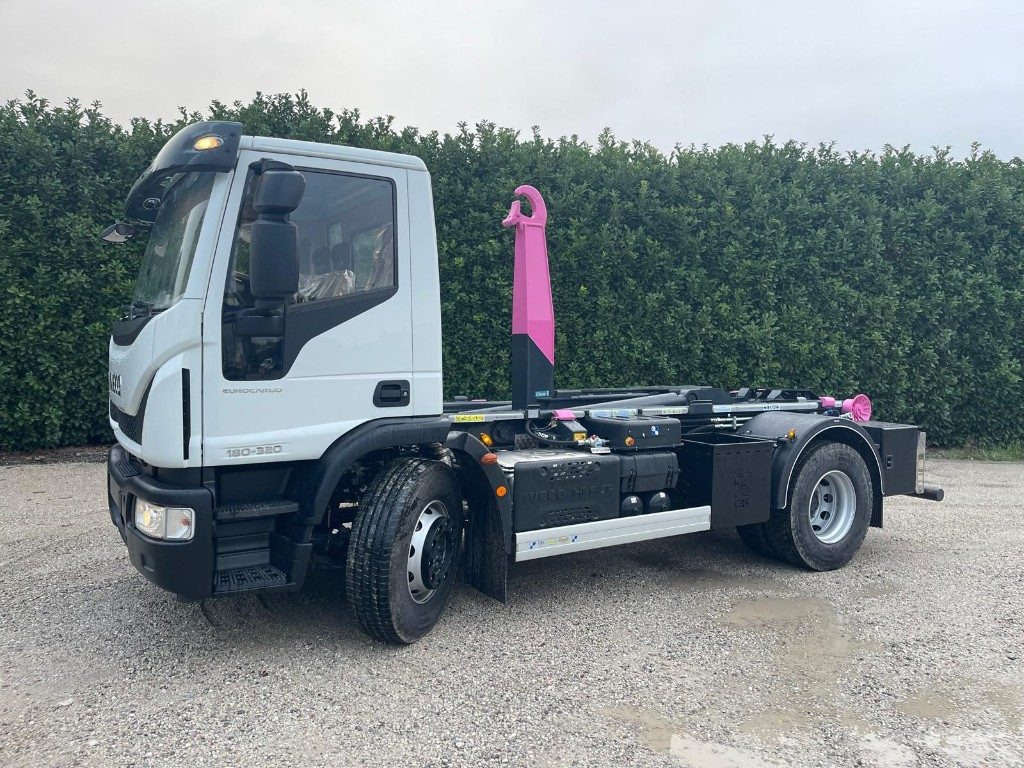 IVECO EUROCARGO 180K32 SCARRABILE NUOVO - Крюковой мультилифт: фото 2 IVECO EUROCARGO 180K32 SCARRABILE NUOVO - Крюковой мультилифт: фото 2