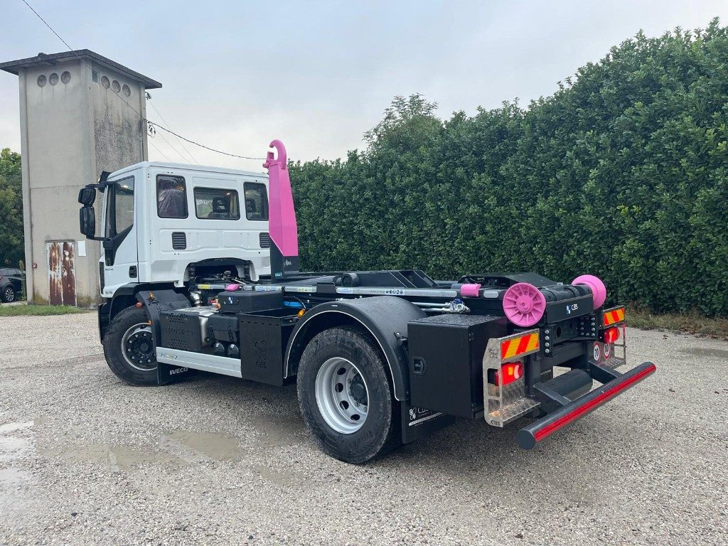 IVECO EUROCARGO 180K32 SCARRABILE NUOVO - Крюковой мультилифт: фото 3 IVECO EUROCARGO 180K32 SCARRABILE NUOVO - Крюковой мультилифт: фото 3