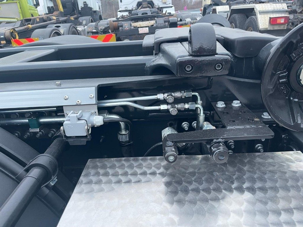 IVECO X-WAY AD350X480YPS SCARRABILE NUOVO - Крюковой мультилифт: фото 5 IVECO X-WAY AD350X480YPS SCARRABILE NUOVO - Крюковой мультилифт: фото 5