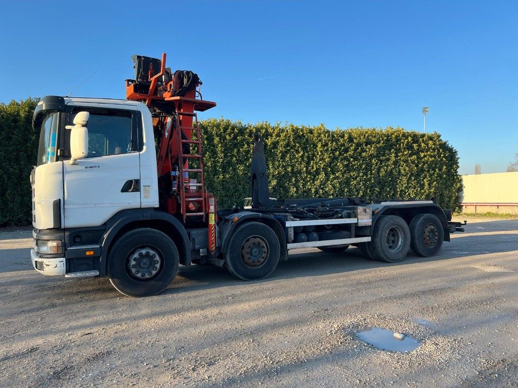 SCANIA CV R124 SCARRABILE CON GRU E POLIPO - Крюковой мультилифт: фото 2 SCANIA CV R124 SCARRABILE CON GRU E POLIPO - Крюковой мультилифт: фото 2