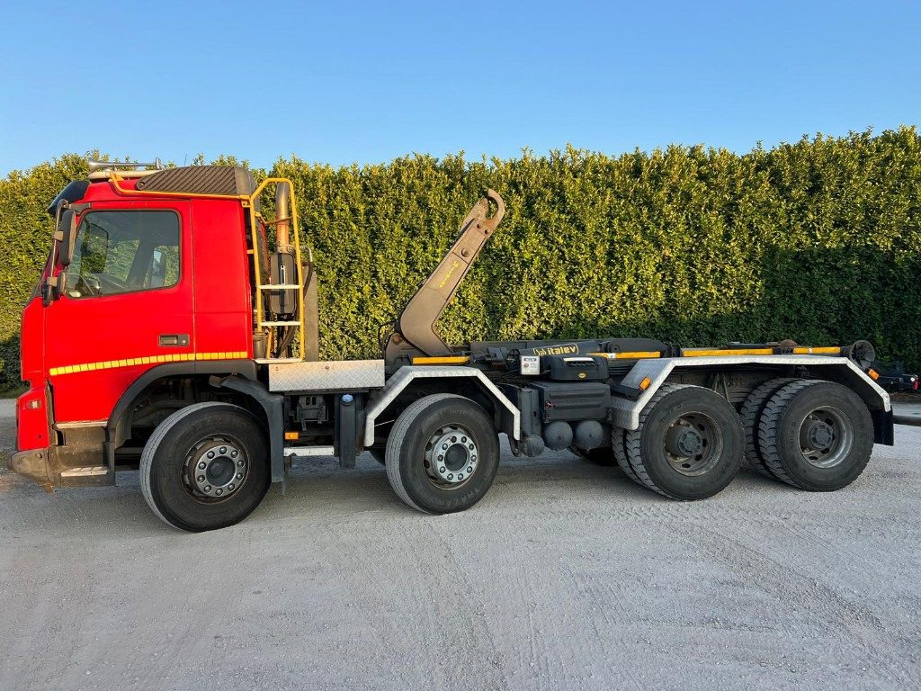 VOLVO FMX460 SCARRABILE 8X4 - Крюковой мультилифт: фото 2 VOLVO FMX460 SCARRABILE 8X4 - Крюковой мультилифт: фото 2
