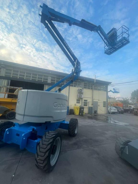 Genie Z45/25J RT - Коленчатый подъемник: фото 2 Genie Z45/25J RT - Коленчатый подъемник: фото 2