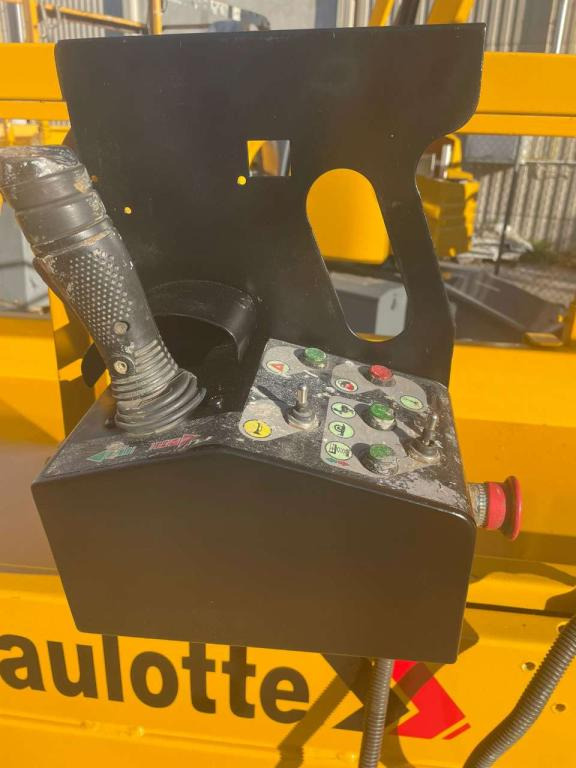 Haulotte COMPACT 10N - Ножничный подъемник: фото 3 Haulotte COMPACT 10N - Ножничный подъемник: фото 3