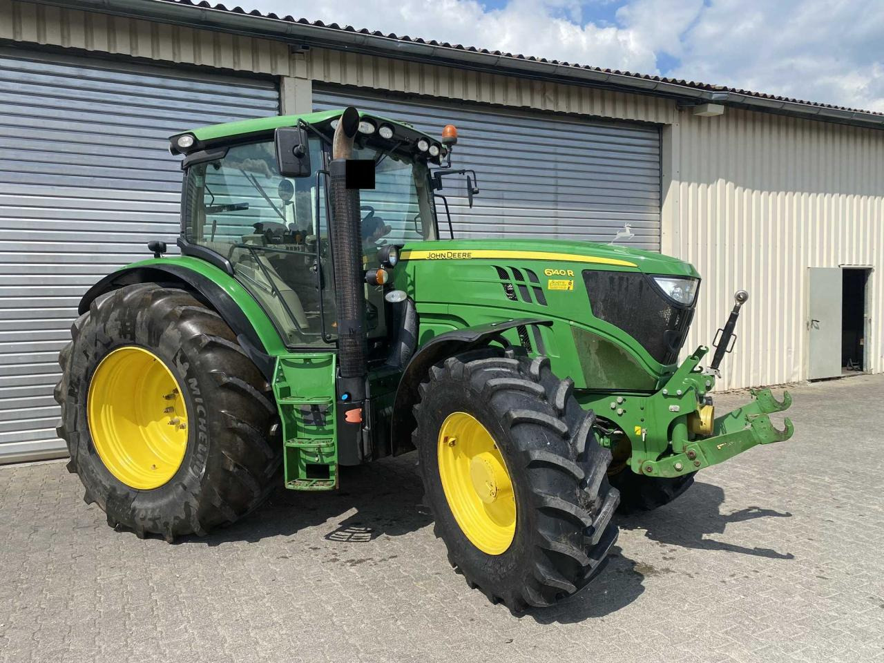 John Deere 6140R - Трактор: фото 1 John Deere 6140R - Трактор: фото 1