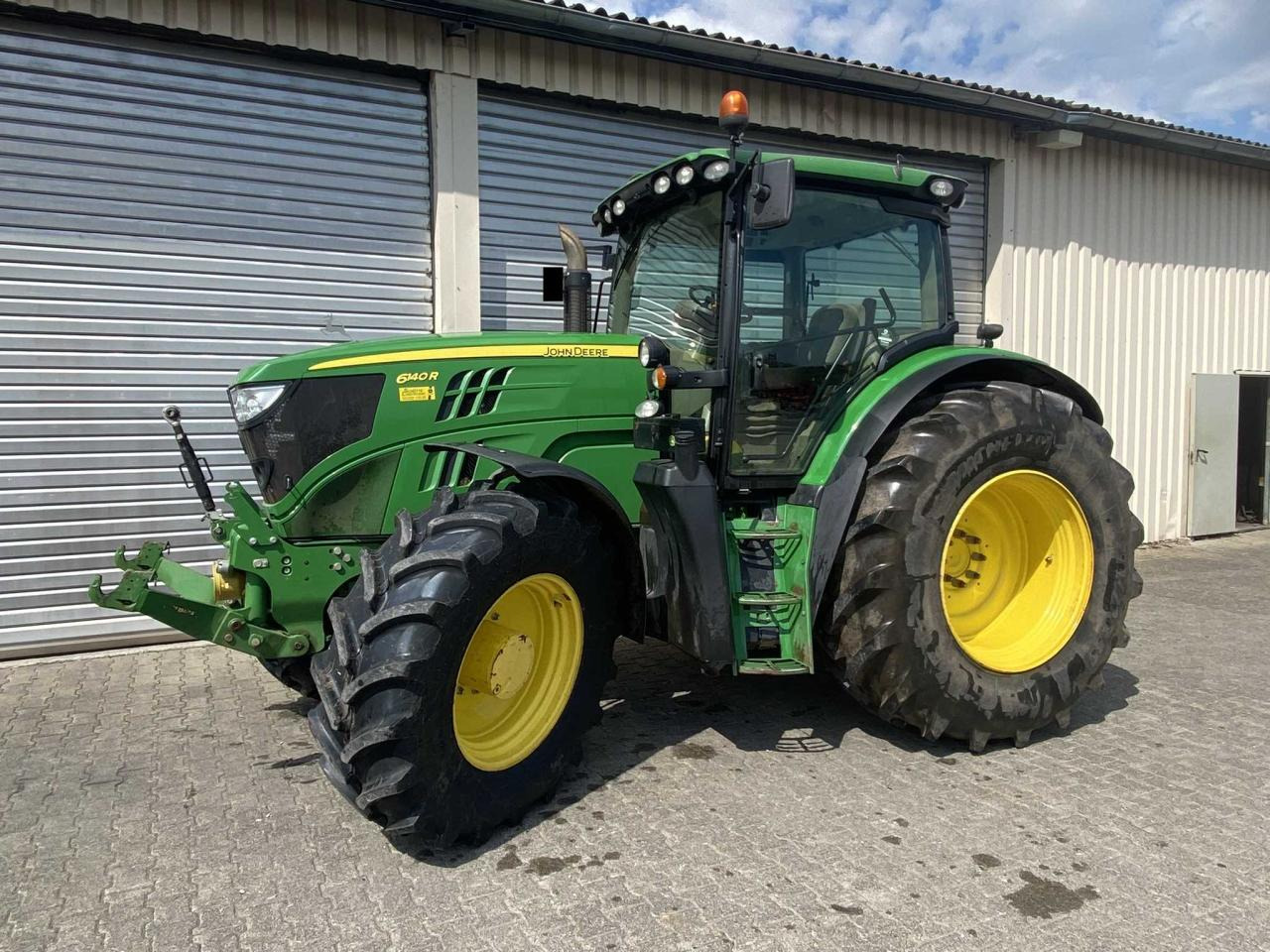 John Deere 6140R - Трактор: фото 5 John Deere 6140R - Трактор: фото 5