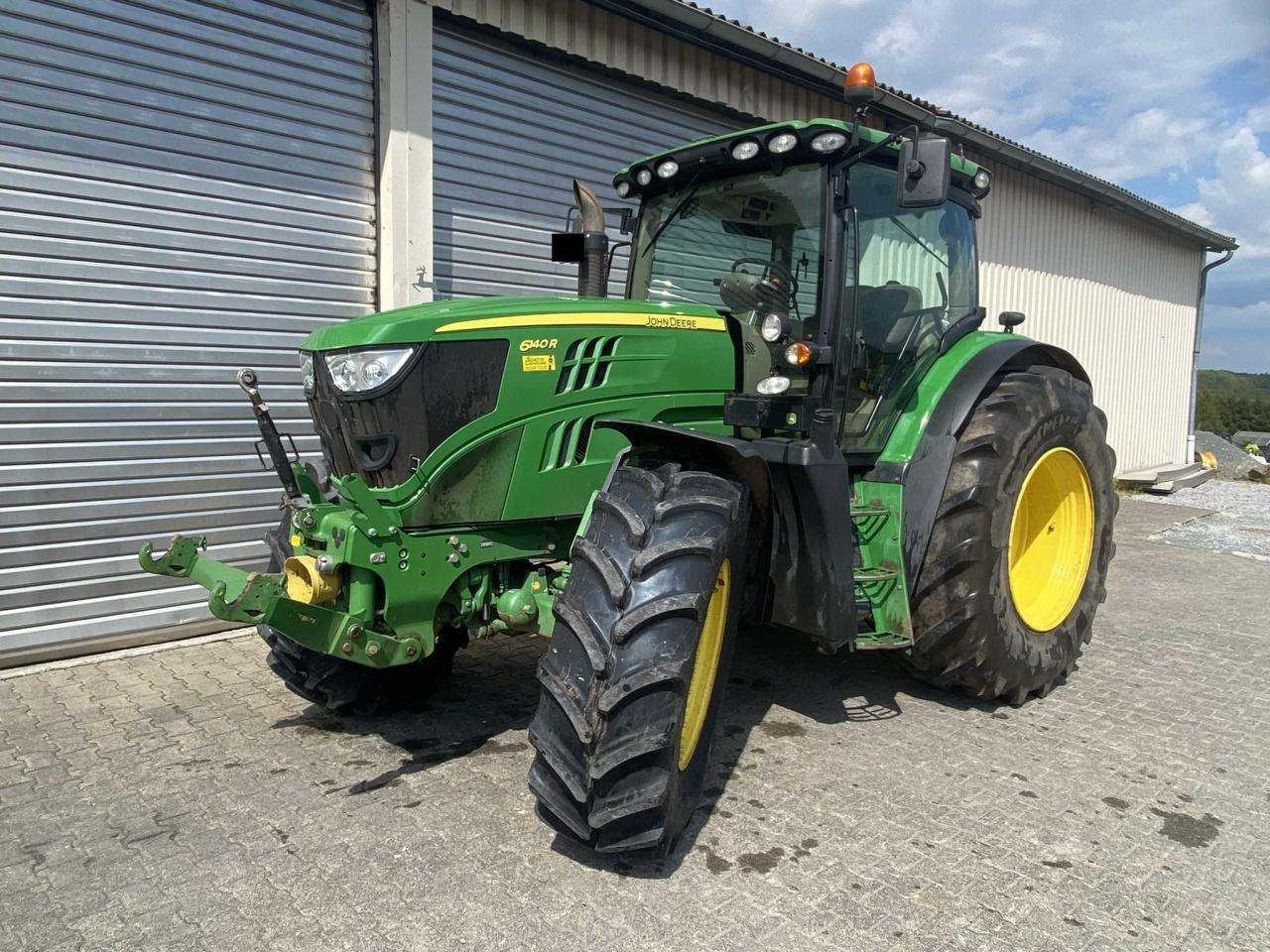 John Deere 6140R - Трактор: фото 2 John Deere 6140R - Трактор: фото 2