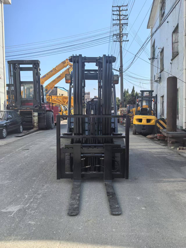 TOYOTA 8FD30 7FD30 FD50 FD100 Japan original 2.5ton 3Ton 3.5ton 5ton 7T 10t Used Diesel Forklift - Дизельный погрузчик: фото 4 TOYOTA 8FD30 7FD30 FD50 FD100 Japan original 2.5ton 3Ton 3.5ton 5ton 7T 10t Used Diesel Forklift - Дизельный погрузчик: фото 4