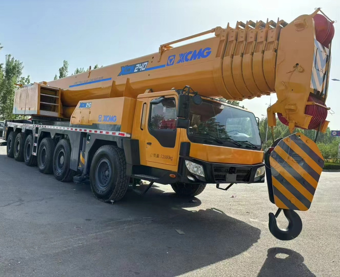 XCMG QAY300 QAY260 QAY240 XCT240 XCA240 240ton 250ton 260ton 200ton 220ton crane - Мобильный кран: фото 1 XCMG QAY300 QAY260 QAY240 XCT240 XCA240 240ton 250ton 260ton 200ton 220ton crane - Мобильный кран: фото 1