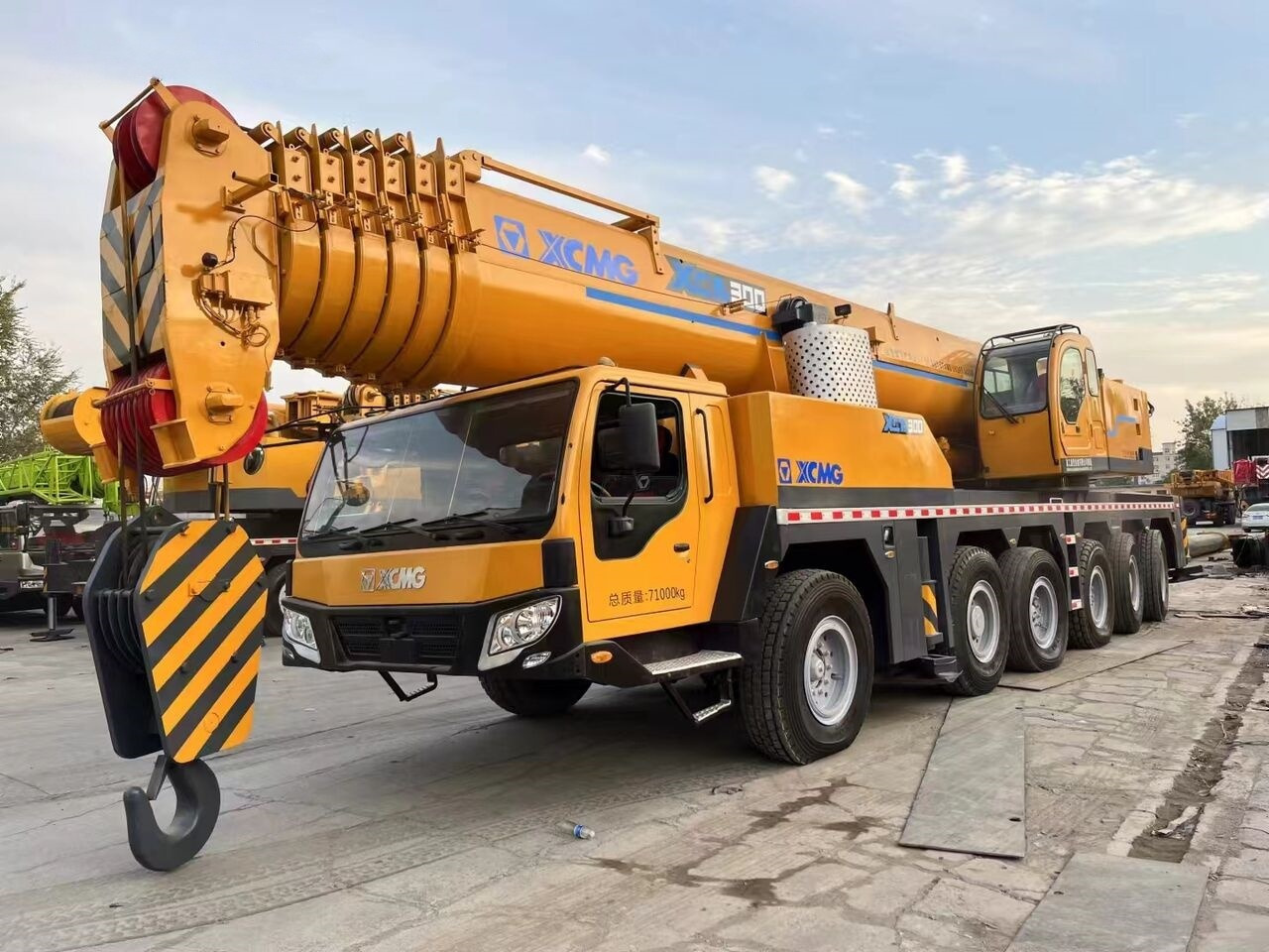 XCMG XCA300 QAY300 QY300K 300Ton Used Mobile Crane - Мобильный кран: фото 1 XCMG XCA300 QAY300 QY300K 300Ton Used Mobile Crane - Мобильный кран: фото 1