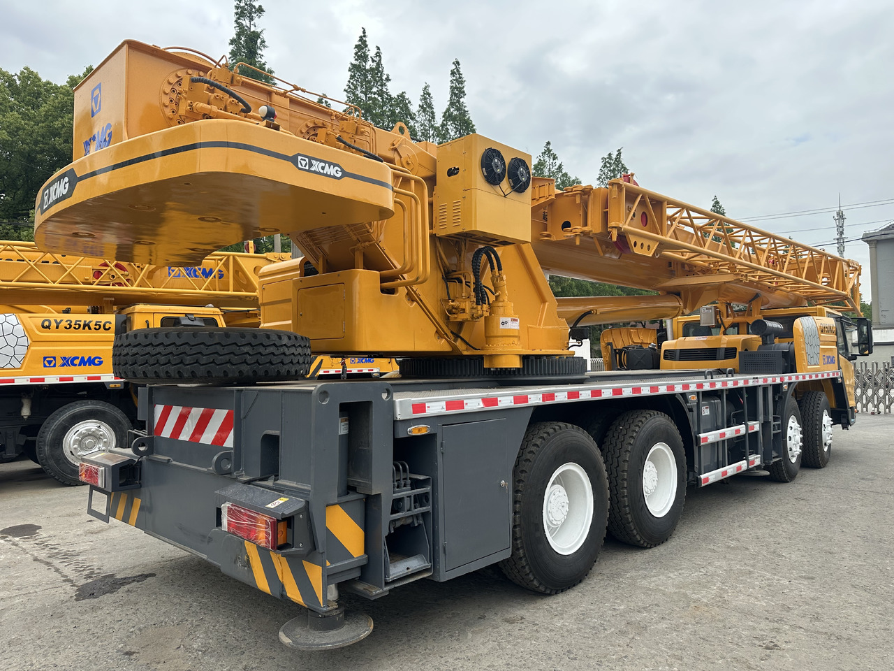 XCMG qy50kc xct55 qy55kc 50ton 55 ton 70 ton 85 ton 90 ton 100 ton 110 ton 130 ton truck crane - Мобильный кран: фото 4 XCMG qy50kc xct55 qy55kc 50ton 55 ton 70 ton 85 ton 90 ton 100 ton 110 ton 130 ton truck crane - Мобильный кран: фото 4