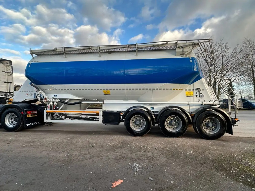 Feldbinder Powder Tanker - Полуприцеп цистерна для сыпучих грузов: фото 3 Feldbinder Powder Tanker - Полуприцеп цистерна для сыпучих грузов: фото 3