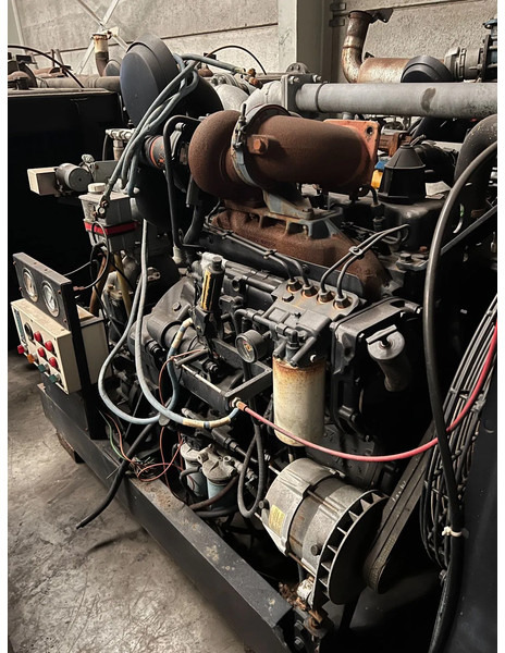 Caterpillar 3304 (EX POLICE WATERCANON ENGINE - LOW OPERATING HOURS) (4x in Stock) - Двигатель: фото 3 Caterpillar 3304 (EX POLICE WATERCANON ENGINE - LOW OPERATING HOURS) (4x in Stock) - Двигатель: фото 3