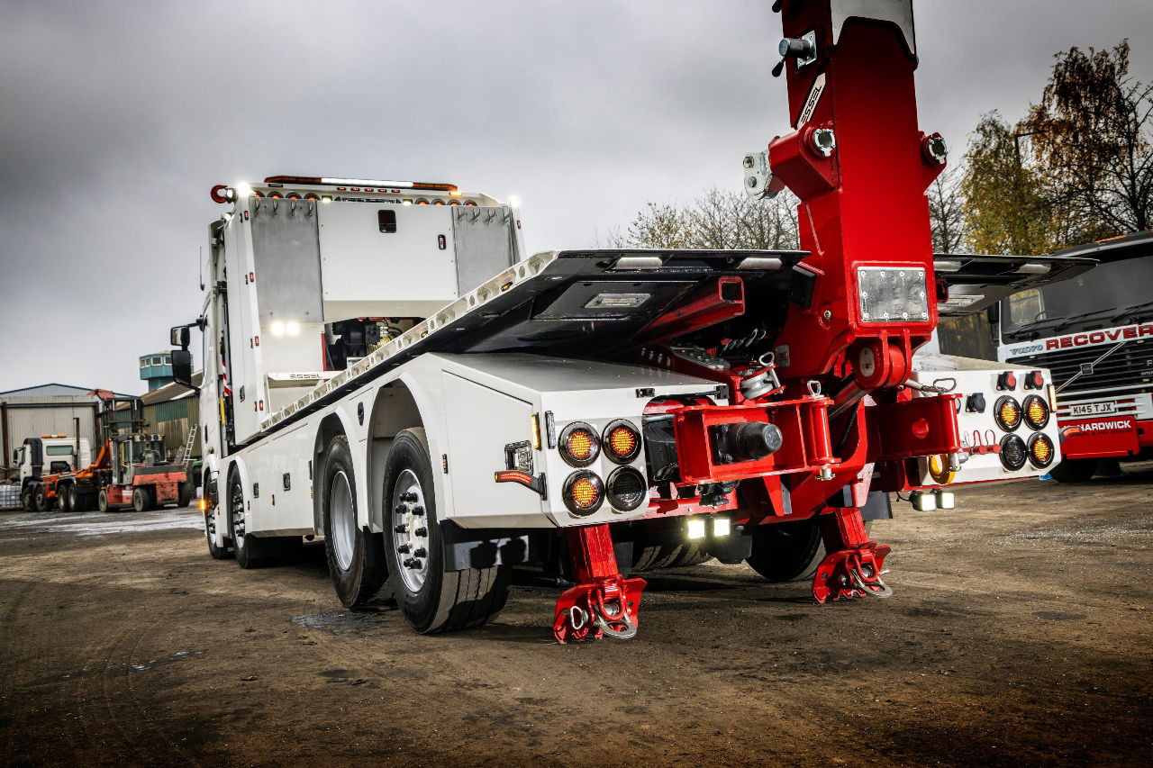 Scania R560 ET12000 R560 B8x26NB NEW in White or RED - Эвакуатор: фото 2 Scania R560 ET12000 R560 B8x26NB NEW in White or RED - Эвакуатор: фото 2