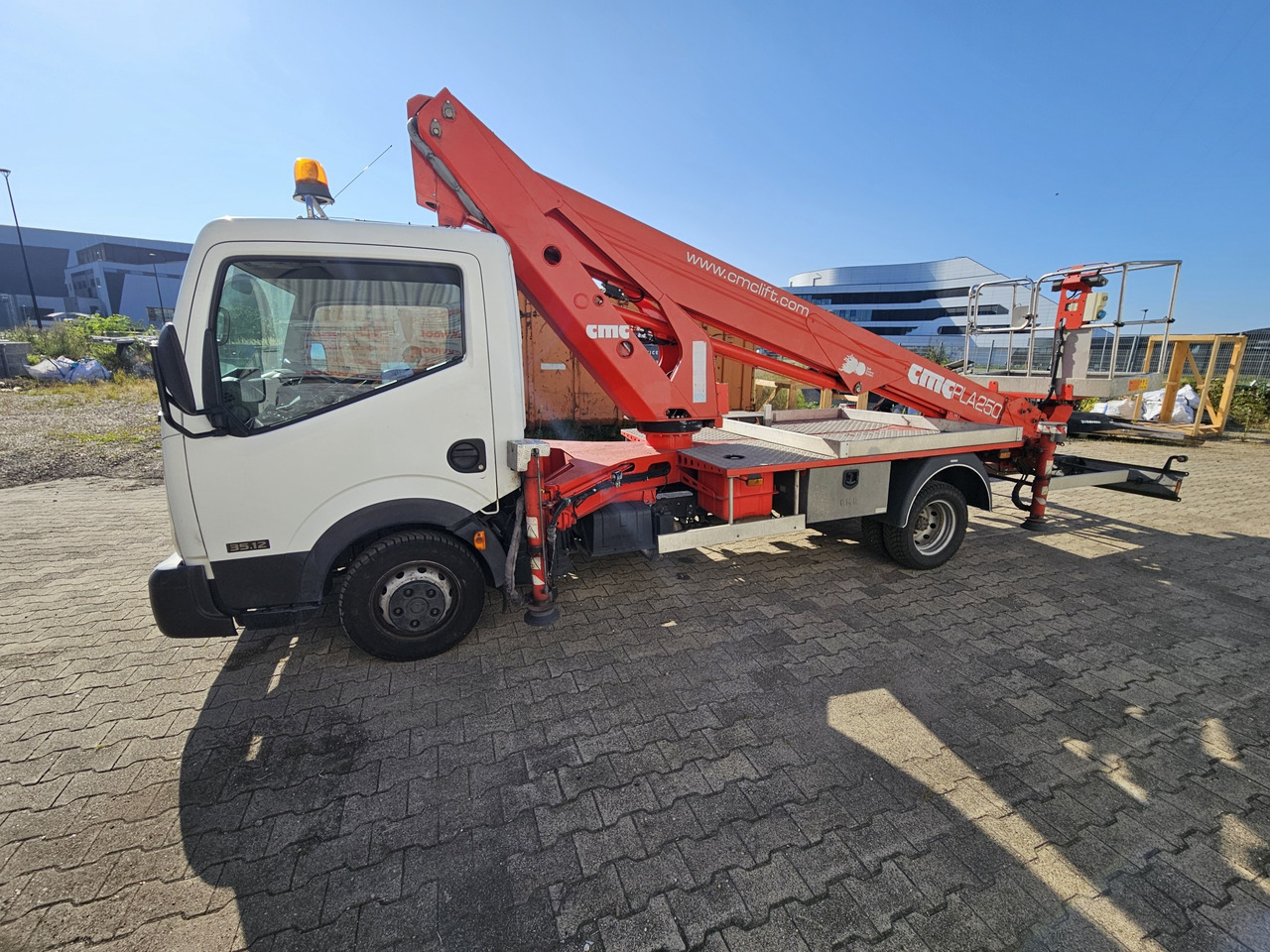 Грузовик с подъемником Nissan Cabstar CMC PLA 250 - 25m TOP nur 420 Stunden!: фото 7