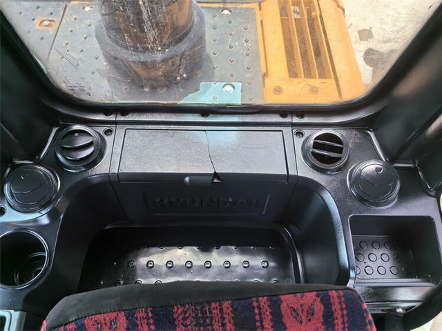 Колёсный экскаватор Hyundai R210W-9S: фото 7 Колёсный экскаватор Hyundai R210W-9S: фото 7