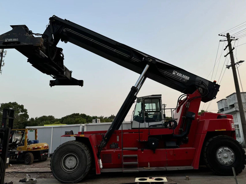 Kalmar DRU450 - Ричстакер: фото 2 Kalmar DRU450 - Ричстакер: фото 2