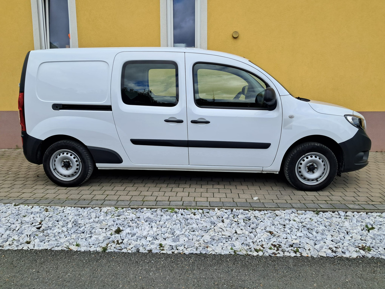 MERCEDES-BENZ Citan 109 CDI 5-Sitzer DKA | Schiebet. beids. | Klima | - Лёгкий коммерческий автомобиль, Грузопассажирский фургон: фото 3 MERCEDES-BENZ Citan 109 CDI 5-Sitzer DKA | Schiebet. beids. | Klima | - Лёгкий коммерческий автомобиль, Грузопассажирский фургон: фото 3
