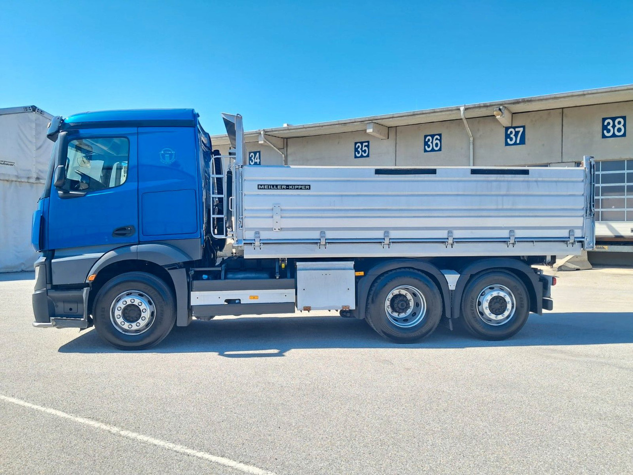 Mercedes-Benz Actros 2651 Dreiseitk.|Lift-Lenk | Klima | Retar - Самосвал: фото 4 Mercedes-Benz Actros 2651 Dreiseitk.|Lift-Lenk | Klima | Retar - Самосвал: фото 4