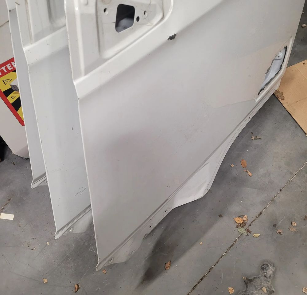 DRZWI LEWE DAF XG XD NOWY MODEL ORYGINAŁ CHWALIM116 - Дверь и запчасти для Грузовиков: фото 2 DRZWI LEWE DAF XG XD NOWY MODEL ORYGINAŁ CHWALIM116 - Дверь и запчасти для Грузовиков: фото 2