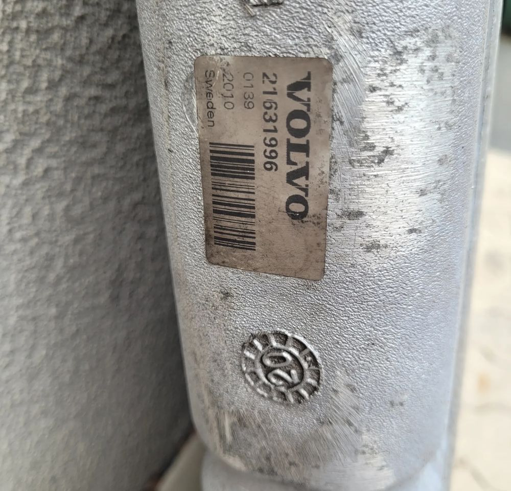 INTERCOOLER VOLVO FH4 RENAULT RANGE T 21631996 ORYGINAŁ CHWALIM116 - Интеркулер для Грузовиков: фото 3 INTERCOOLER VOLVO FH4 RENAULT RANGE T 21631996 ORYGINAŁ CHWALIM116 - Интеркулер для Грузовиков: фото 3