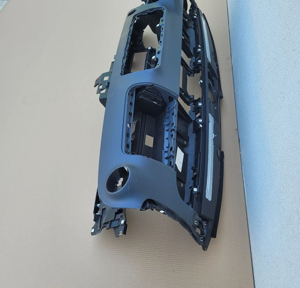 KONSOLA MERCEDES SPRINTER W910 W907 - Приборная панель для Грузовиков: фото 2 KONSOLA MERCEDES SPRINTER W910 W907 - Приборная панель для Грузовиков: фото 2